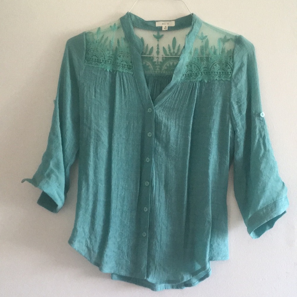 MINE Blouse Size: M